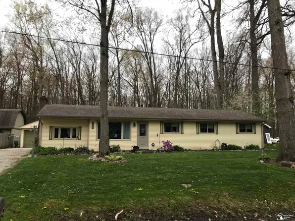 2855 Thunderbird Trl, Lambertville, MI 48144