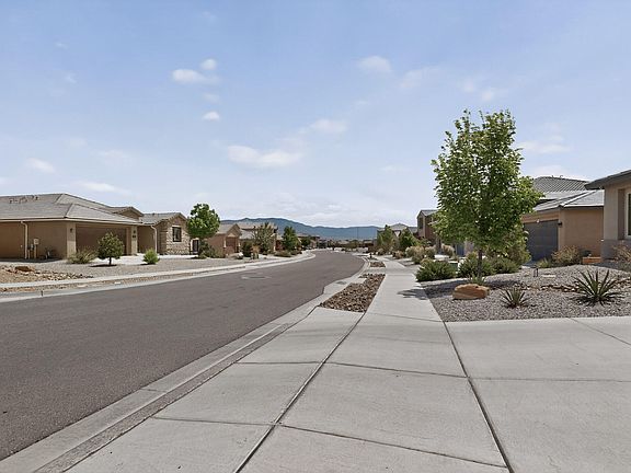 5th image of 2199 Beckham Dr NE