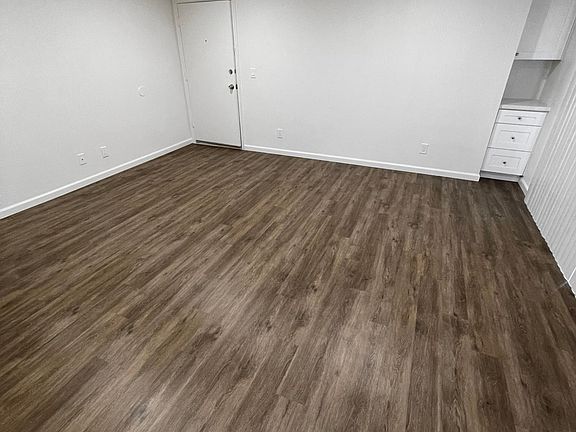 3rd image of 325 Roosevelt St #11
