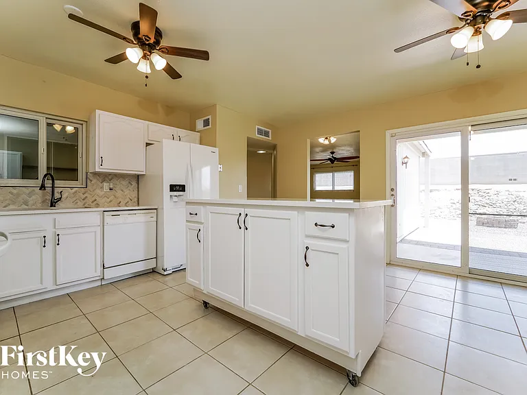 6718 N Positano Way — Photo 5