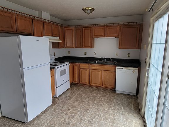 4th image of 115 Clara Ct