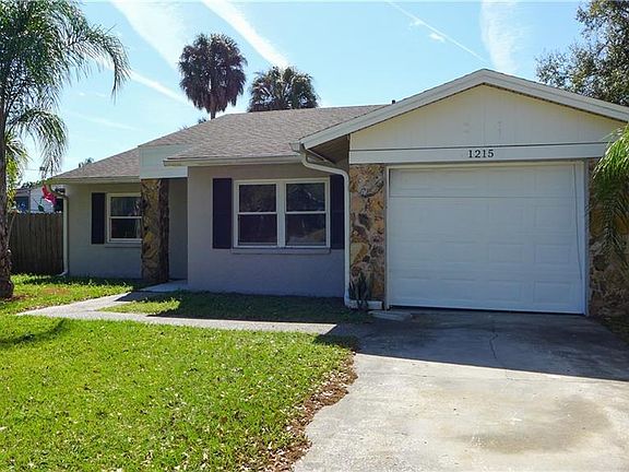 2nd image of 1215 Spinnaker Dr