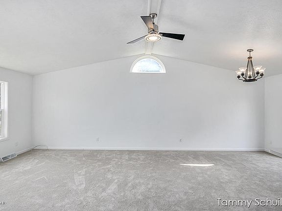 5th image of 221 Martindale St NW