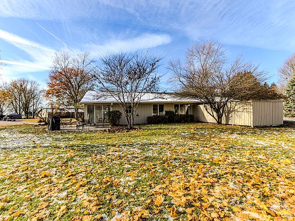 3rd image of 2116 W Sacramento Dr