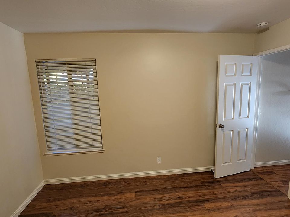 1st image of 903 Henderson Ave