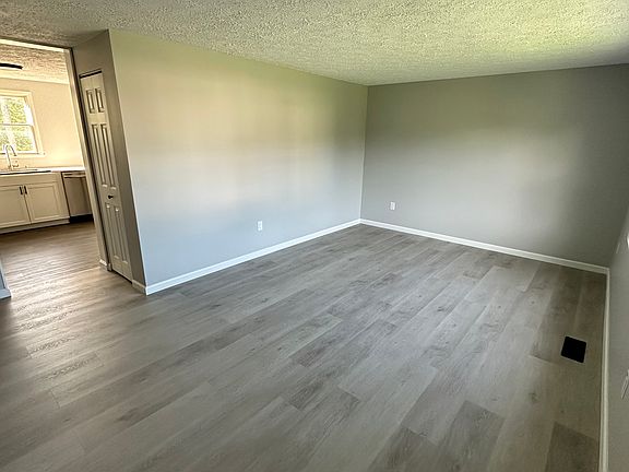 2nd image of 50 Curtisdale Ln