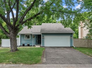 1428 Willow Creek Ln, Shoreview, MN 55126