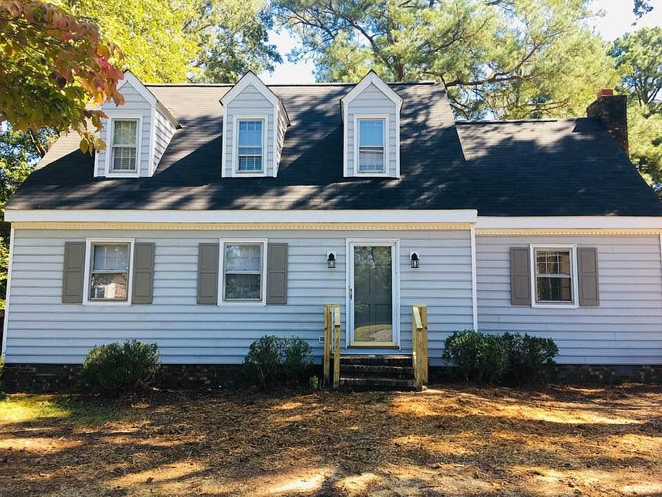 1st image of 821 S Winstead Ave