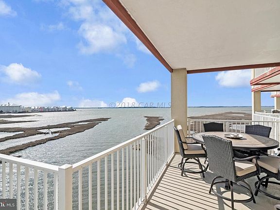 Panoramic Bay Views