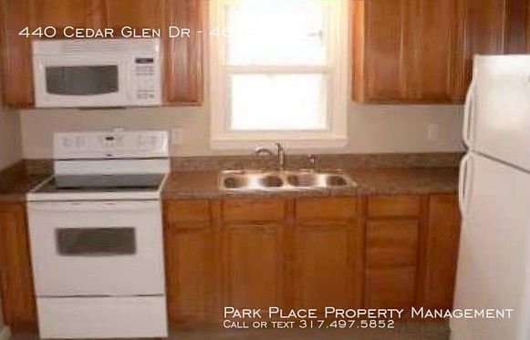 2nd image of 440 Cedar Glen Dr