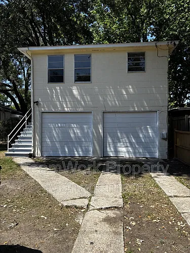 2321 Kent Ave Photo 1