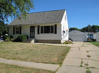 2724 Primrose Ln SW, Cedar Rapids, IA 52404