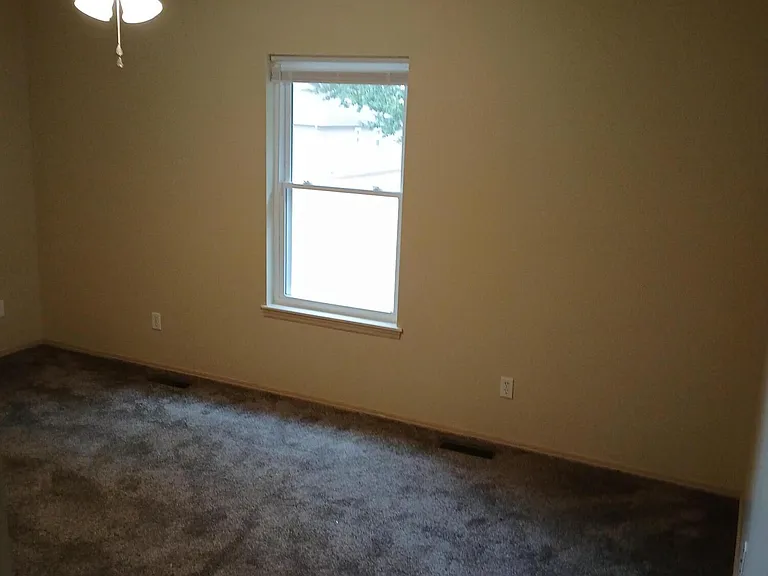 814 Forest Ave S — Photo 6