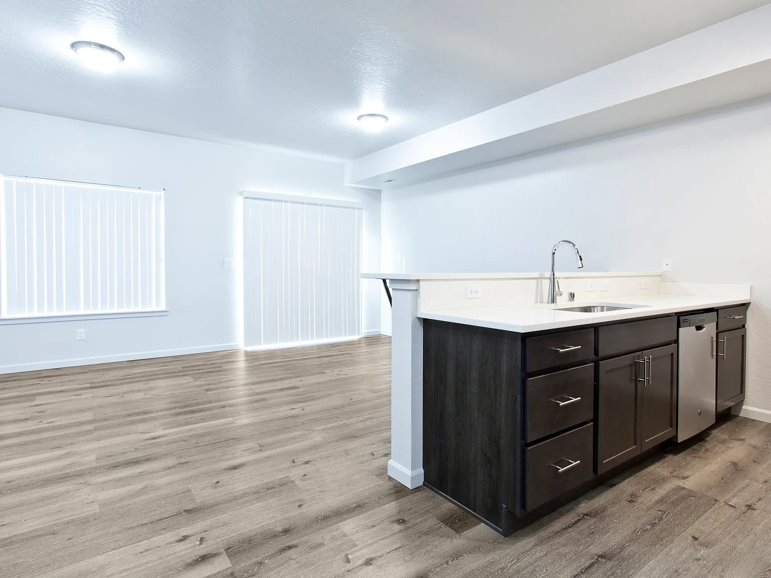 3 bed, 2.5 bath, 1525 sqft, $1,995 — Photo 3