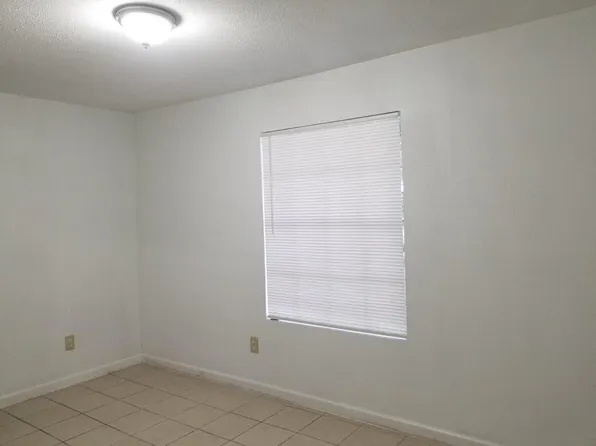 12231 Ormandy St, Houston, TX 77085