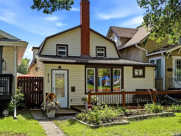 3719 Victoria Avenue, Regina, SK S4T 1M5