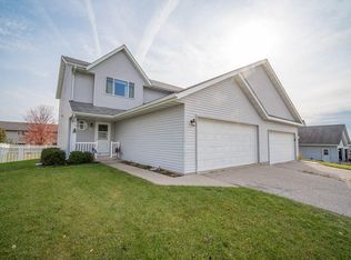 1109 Autumn Dr, West Bend, WI 53090