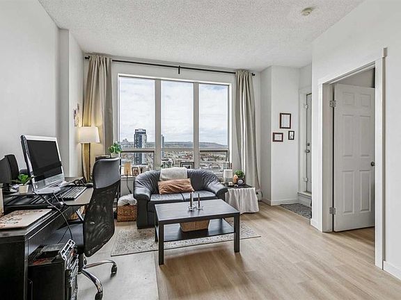 4th image of 1053 E 10th St SW #1903
