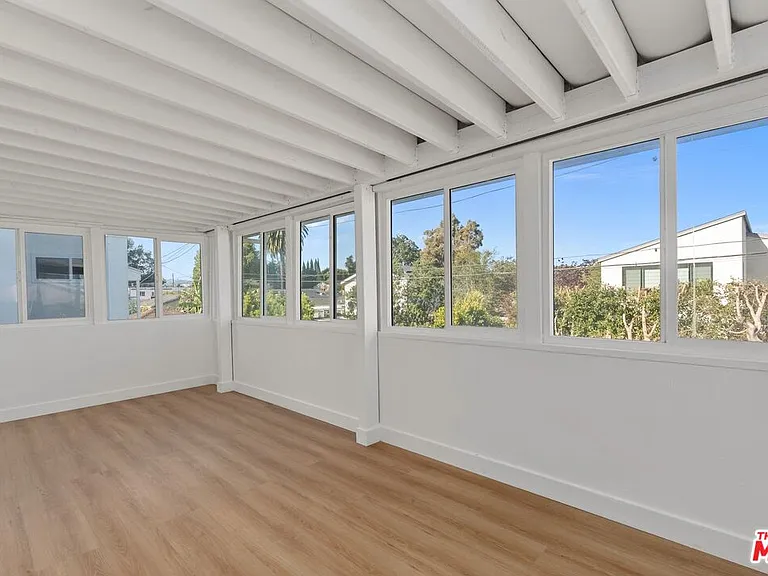 2522 Armacost Ave — Photo 53