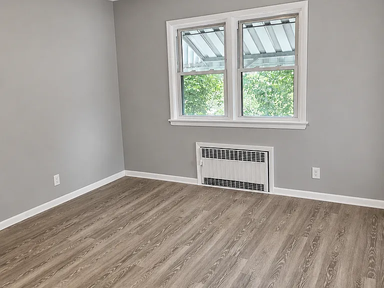 158 3rd Ave #2R — Photo 7