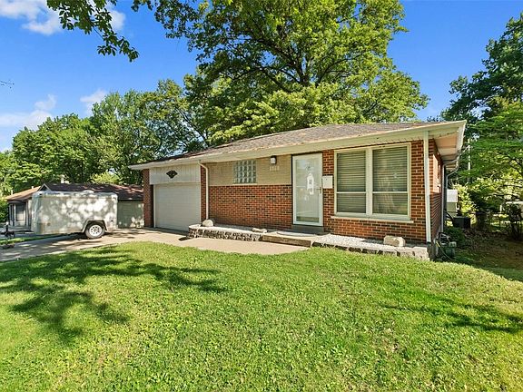 2nd image of 9097 Bobb Ave