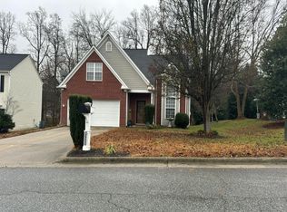 3932 Lake Meadow Dr, Jamestown, NC 27282