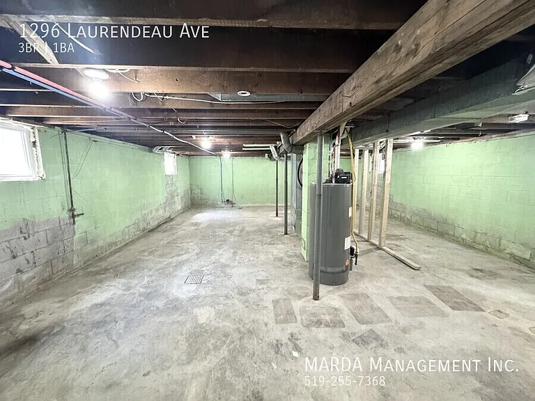 1296 Laurendeau Ave — Photo 28