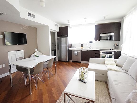 2nd image of 925 Euclid Ave #10