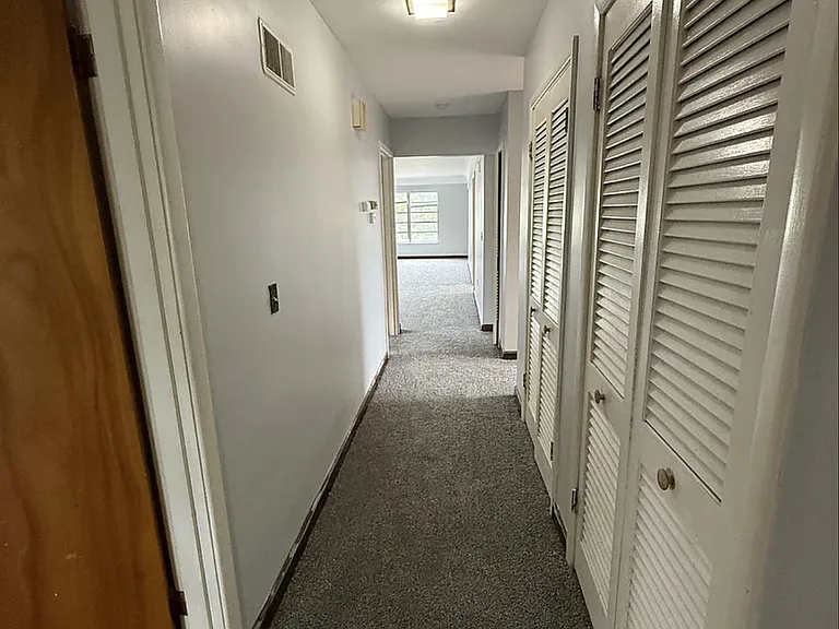 1111 Elm Park Dr — Photo 6