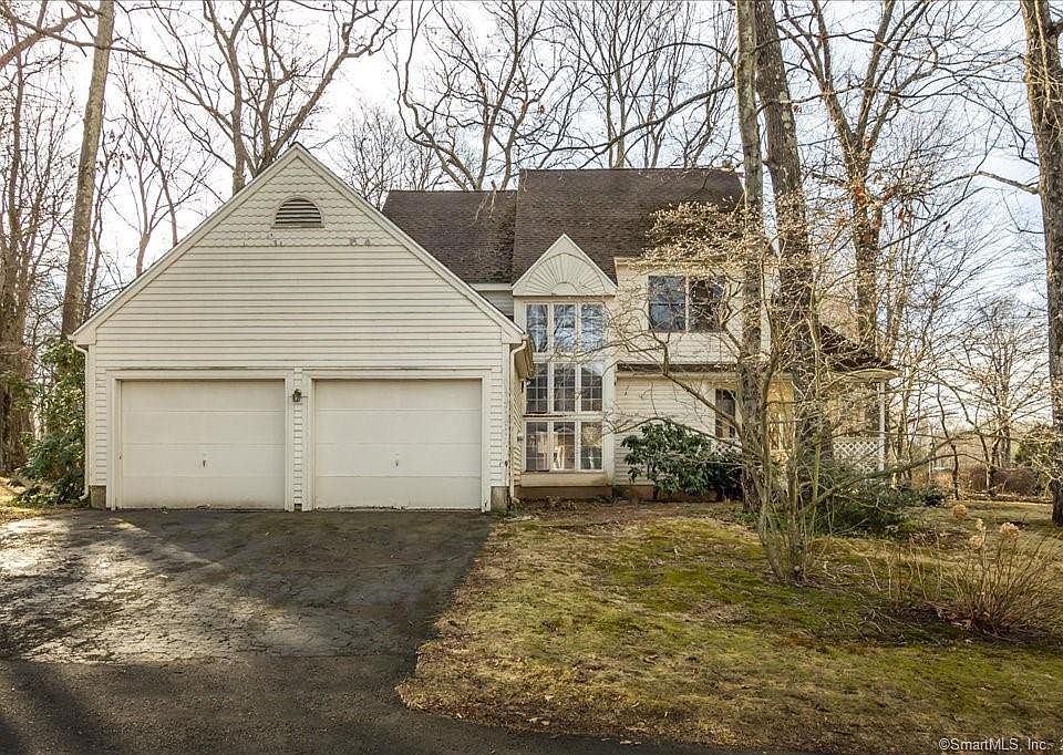 1st image of 3 Old Village Ln