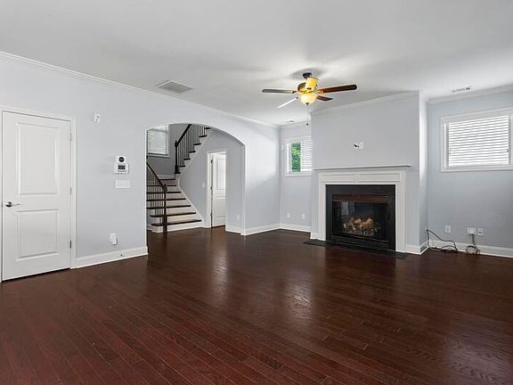 3rd image of 769 Park Manor Dr SE