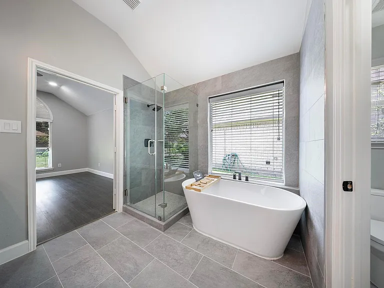 8311 Sierra Hill Ct — Photo 18