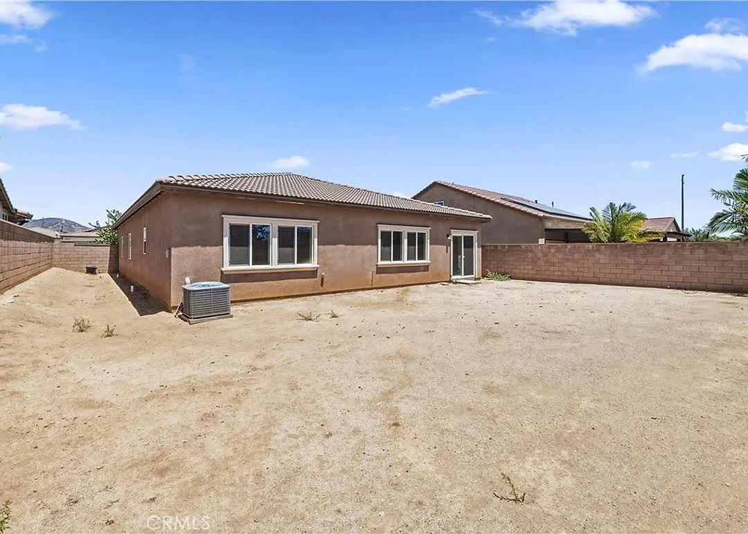 4 bed, 2313 sqft, $3,497 — Photo 3