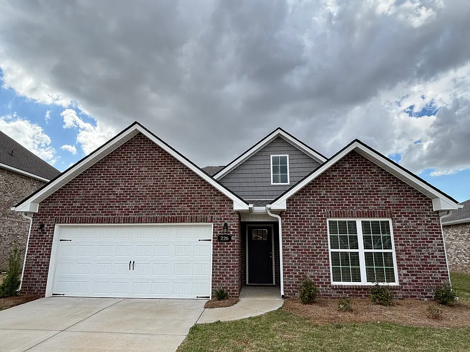 226 Irish Hill Dr
