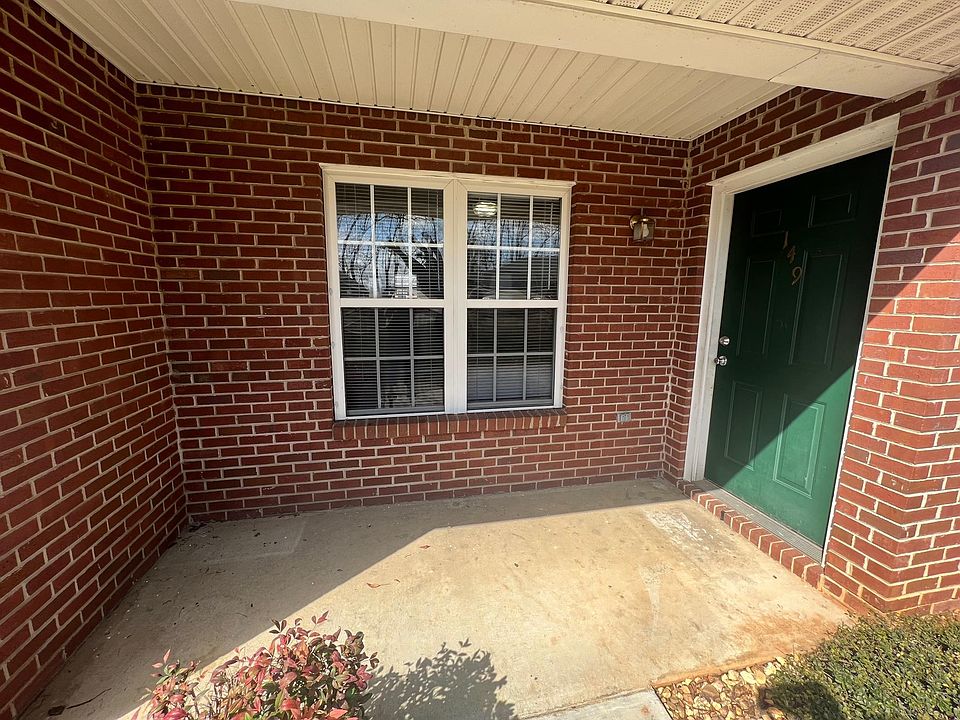 2nd image of 149 Briar Cir