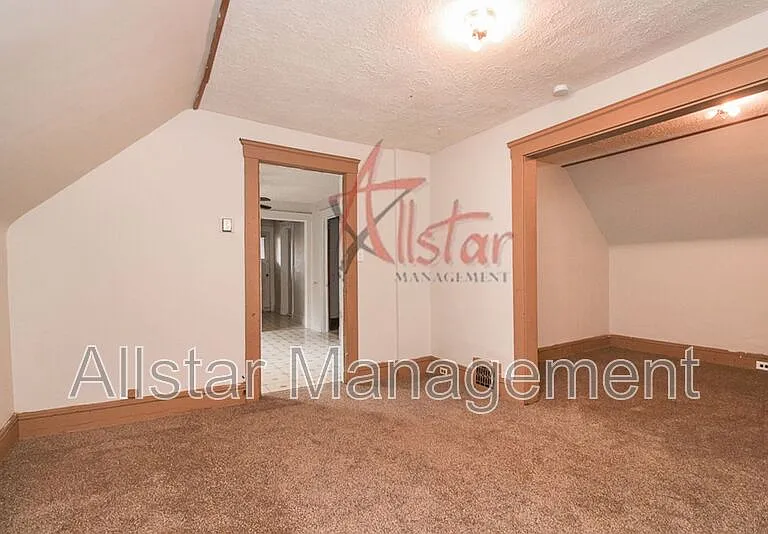 2203 Tate Ave — Photo 3