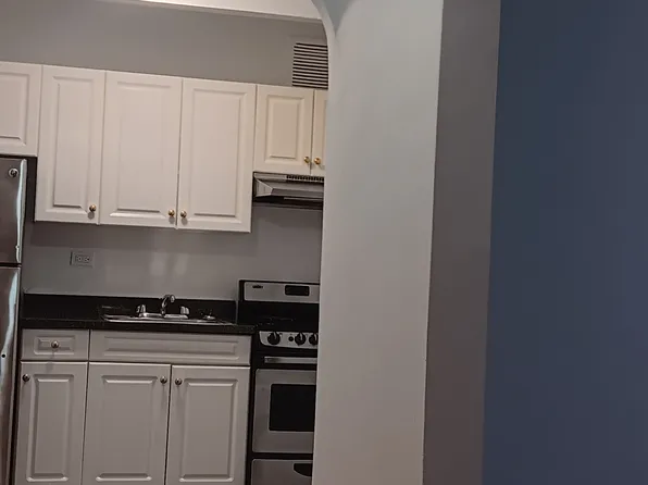 109-05 Queens Boulevard image 1 of 10