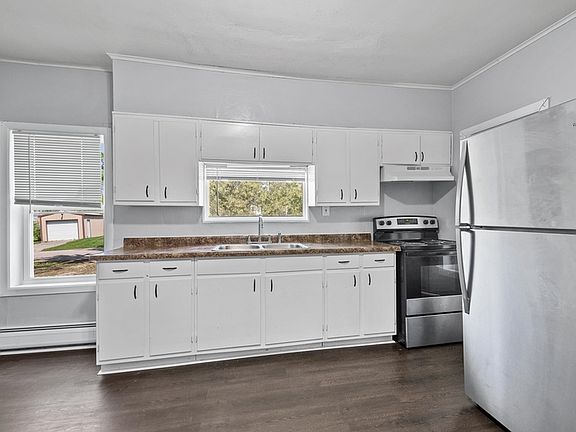 2nd image of 111 Center St