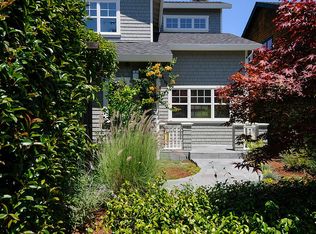 2063 Santa Cruz Ave, Menlo Park, CA 94025