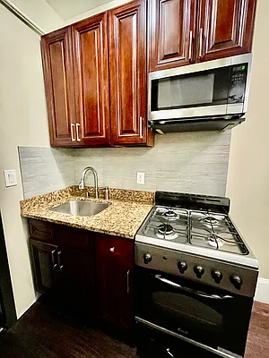 Rented by R New York | media 49