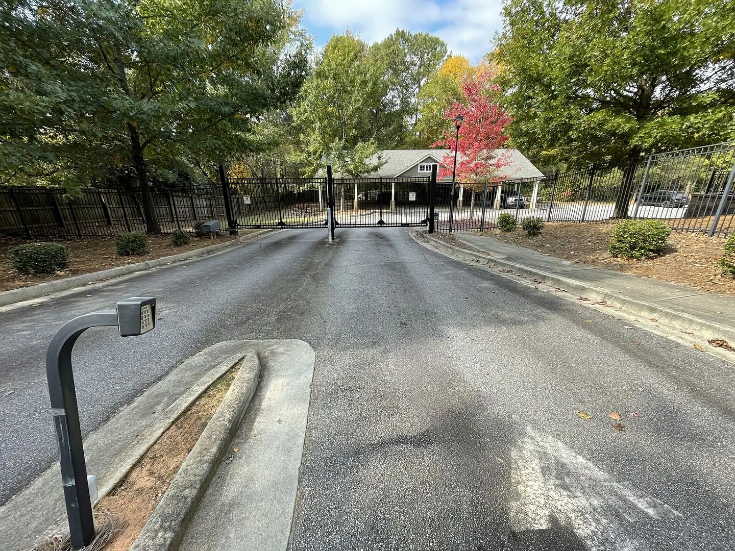 Pre-Leasing For August 6th 2027! — Photo 2