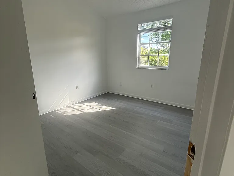 127 SW 159th Way — Photo 60