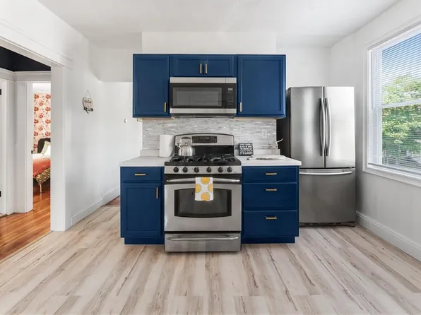 61 Wealth Ave, Providence, RI