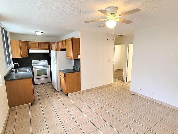 2nd image of 249 Liliuokalani Ave #304