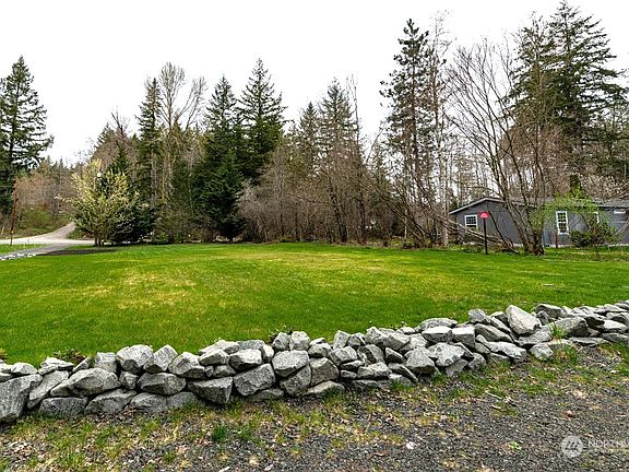 2nd image of 291 NE Snowcap Drive
