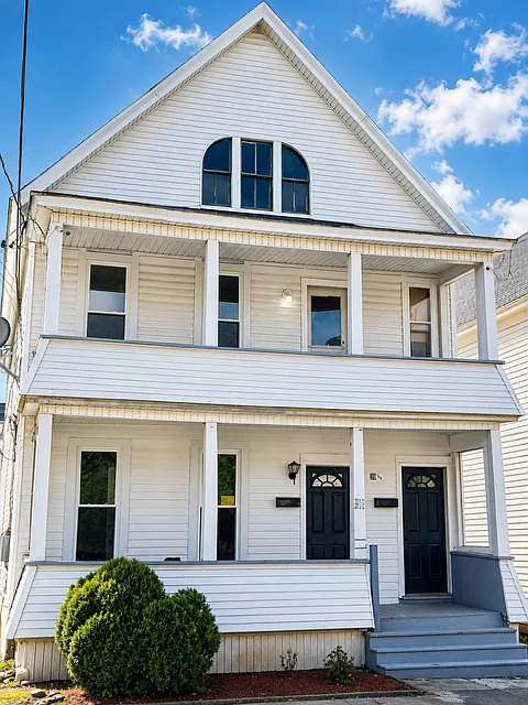 39 1/2 Milton Ave #2