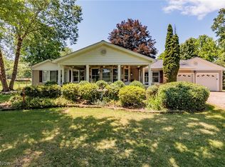 2486 S Hametown Rd, Barberton, OH 44203