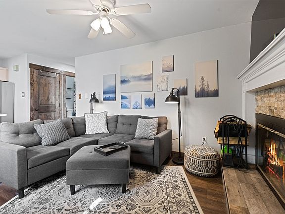 3rd image of 250 Cove Boulevard UNIT 7