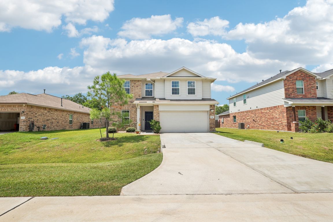 Parkview Dr-S0409-001.jpg