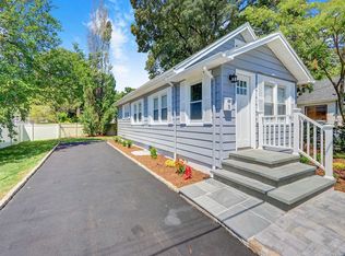 5 Cayuga Rd, West Hempstead, NY 11552